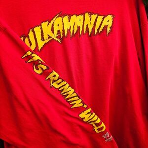 Hulkamania Long Sleeve WWE Shirt 2XL Red Yellow‎ Graphic Vintage Wrestling Tee
